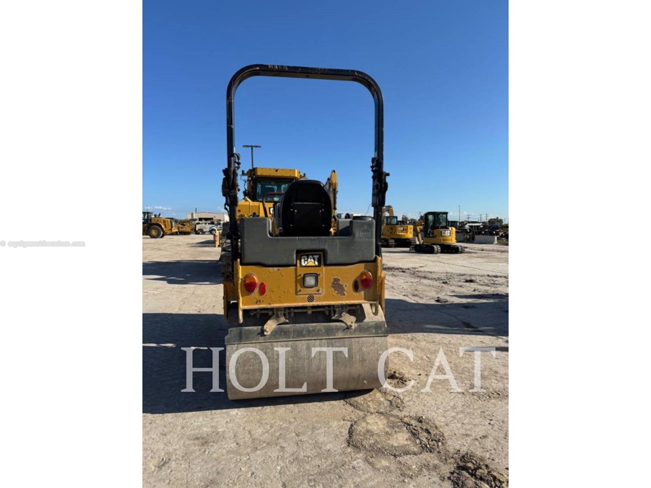 2015 Caterpillar CB34B Image 4