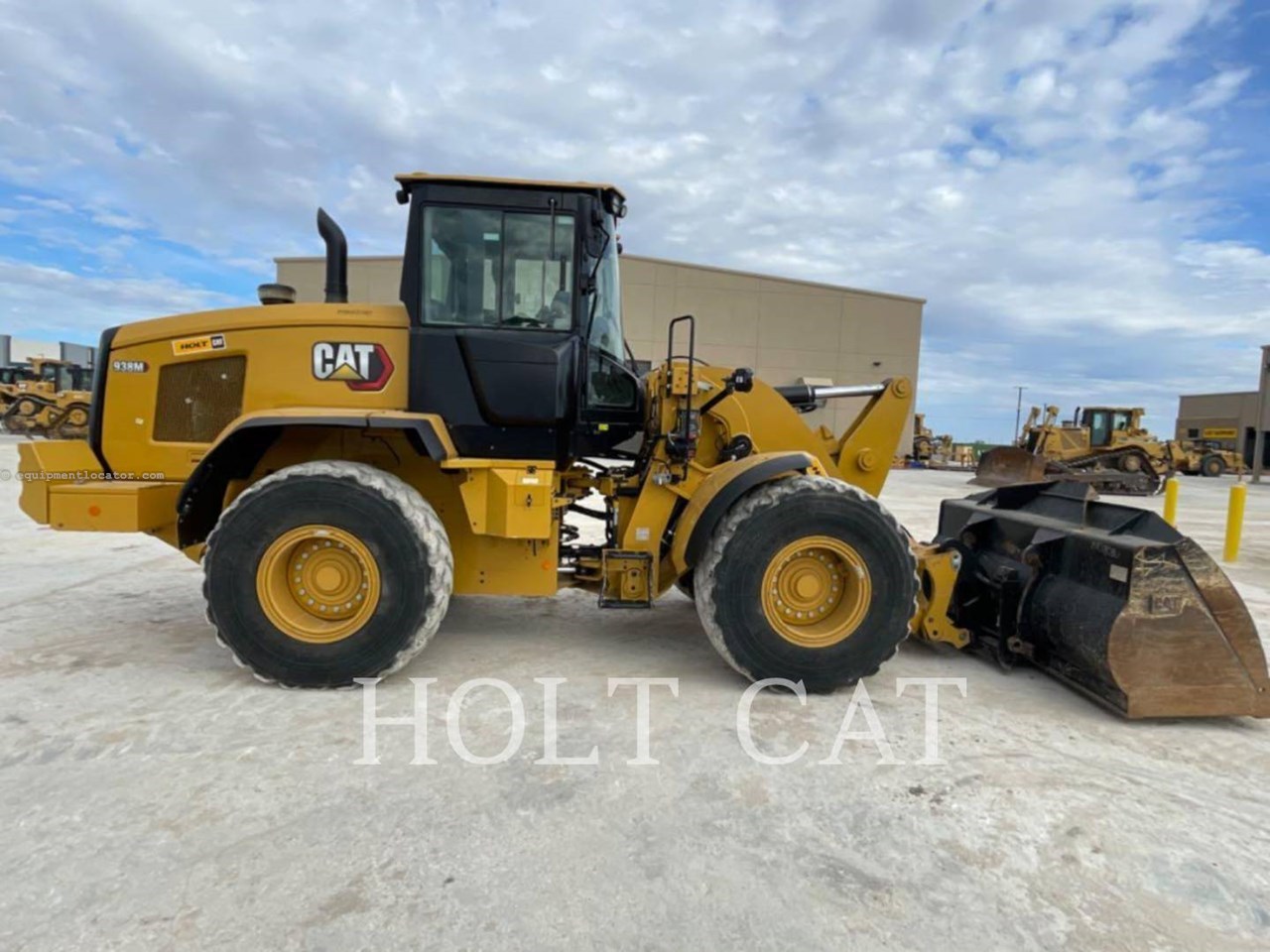 2022 Caterpillar 938M ISO Image 2