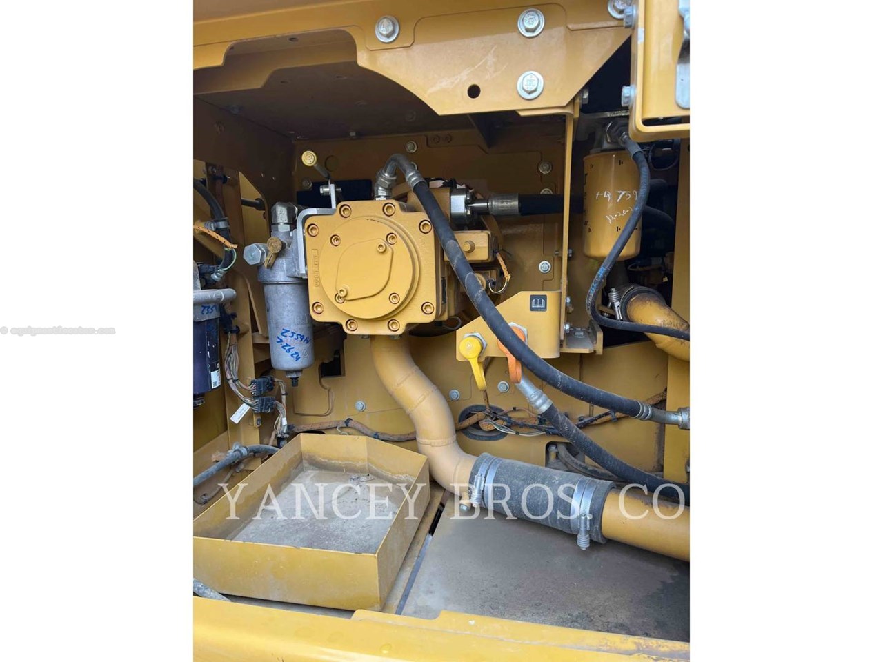 2020 Caterpillar 323 HTH Image 10