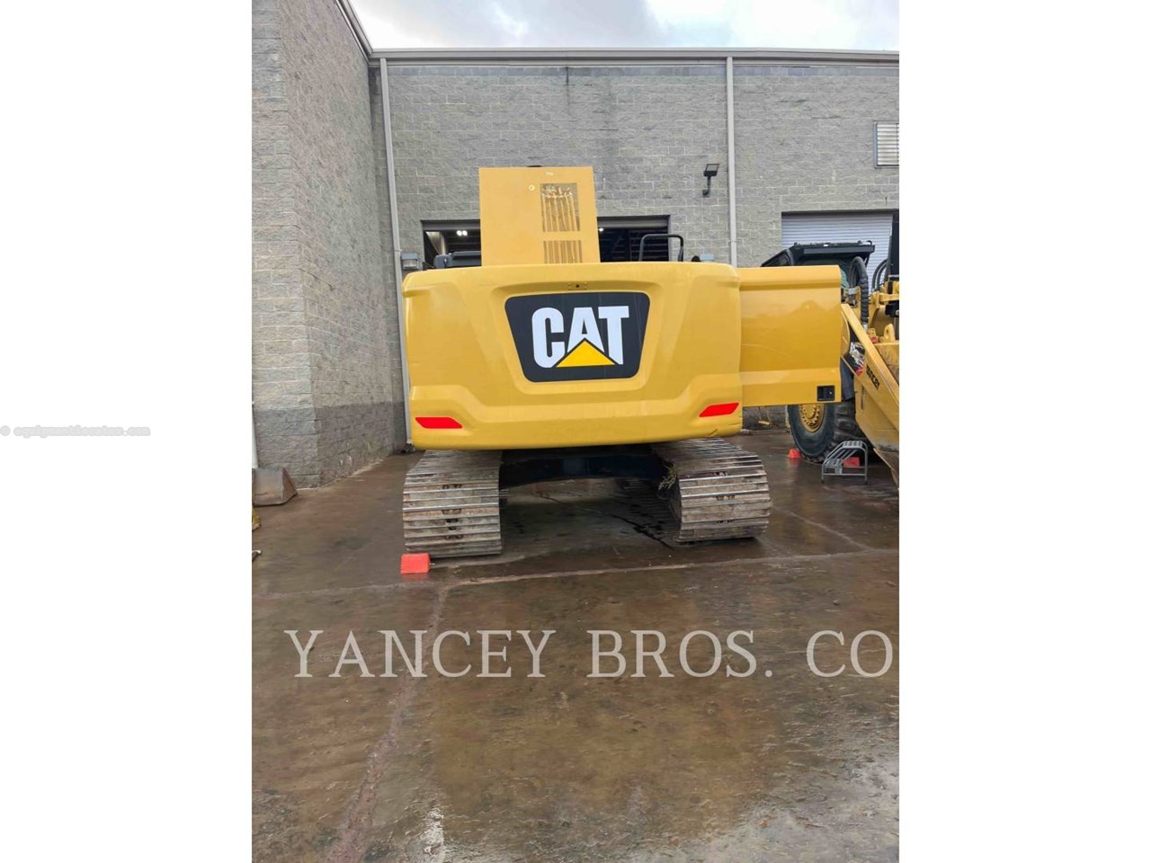 2020 Caterpillar 323 HTH Image 12