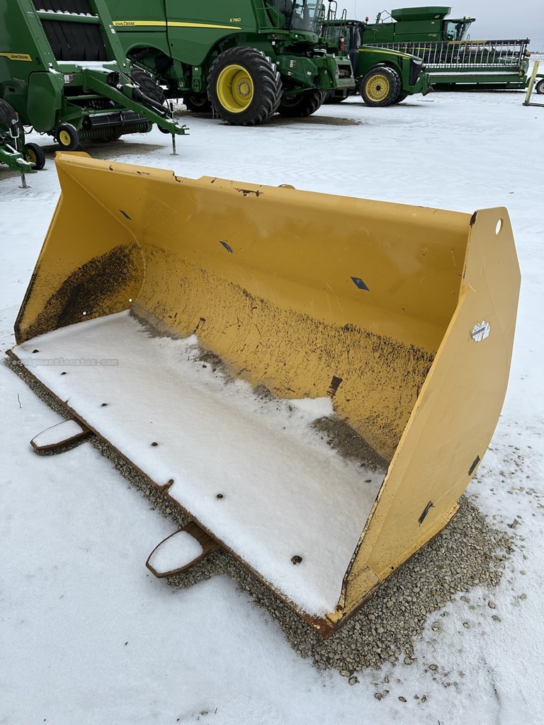 2022 John Deere 344L Image 10