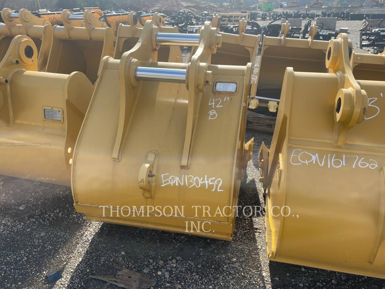 2021 Rockland 42" B LINKAGE ROCKLAND BUCKET Image 2