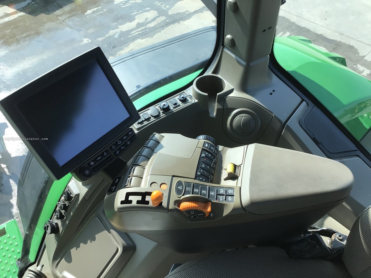 2023 John Deere 8R 310 Image 10