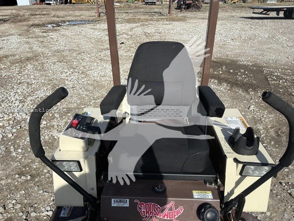 2017 Grasshopper 124V-48 Image 10