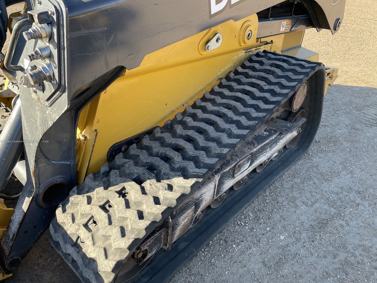 2018 John Deere 333G Image 10