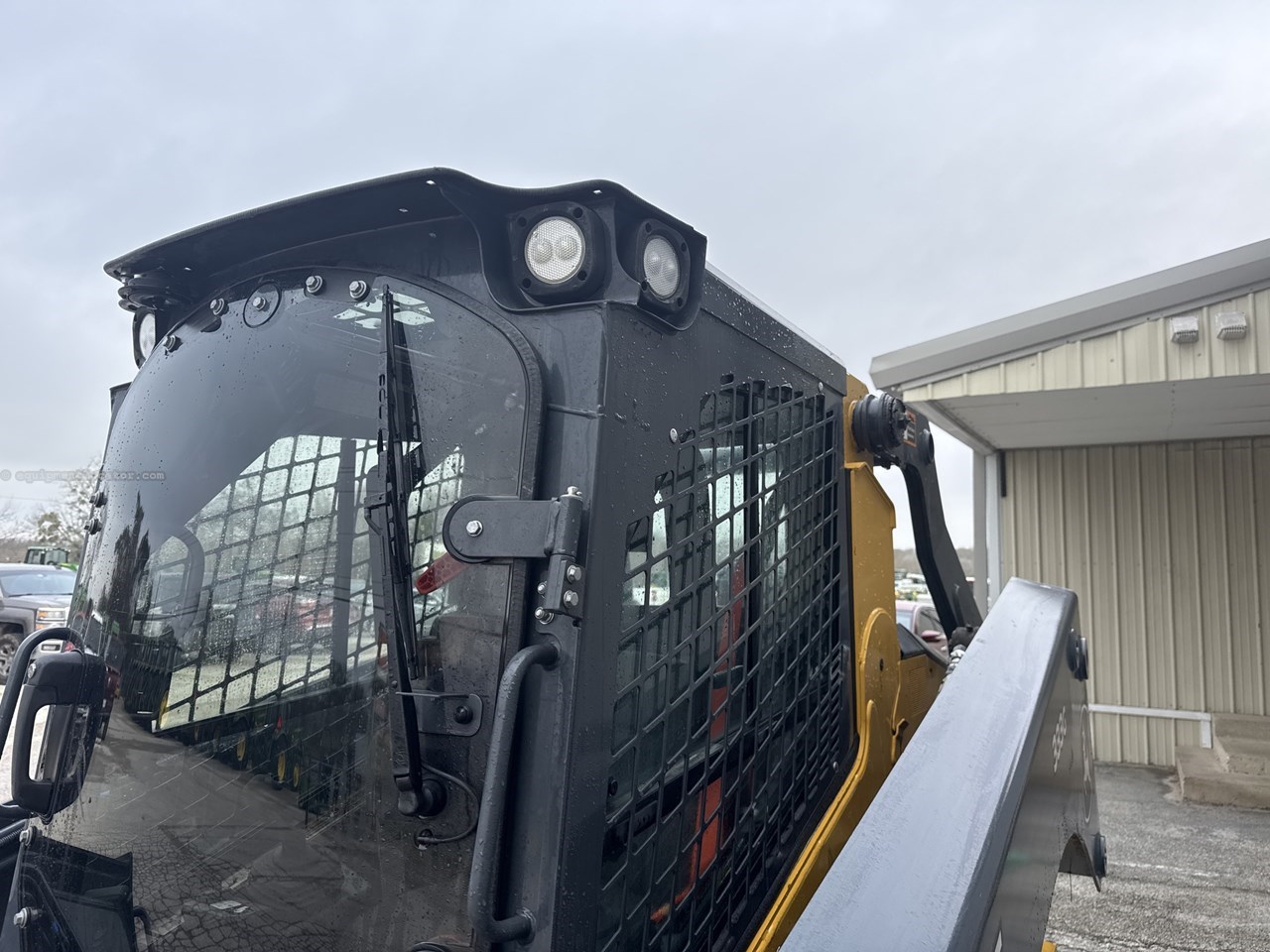 2023 John Deere 333G Image 10