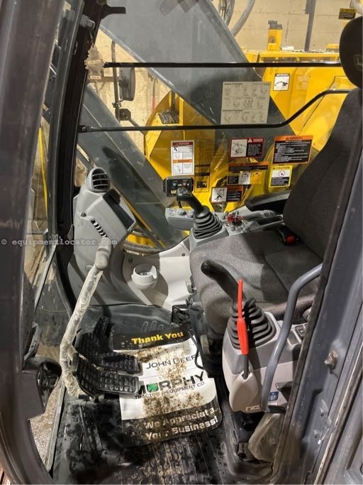 2023 John Deere 245 P Image 10