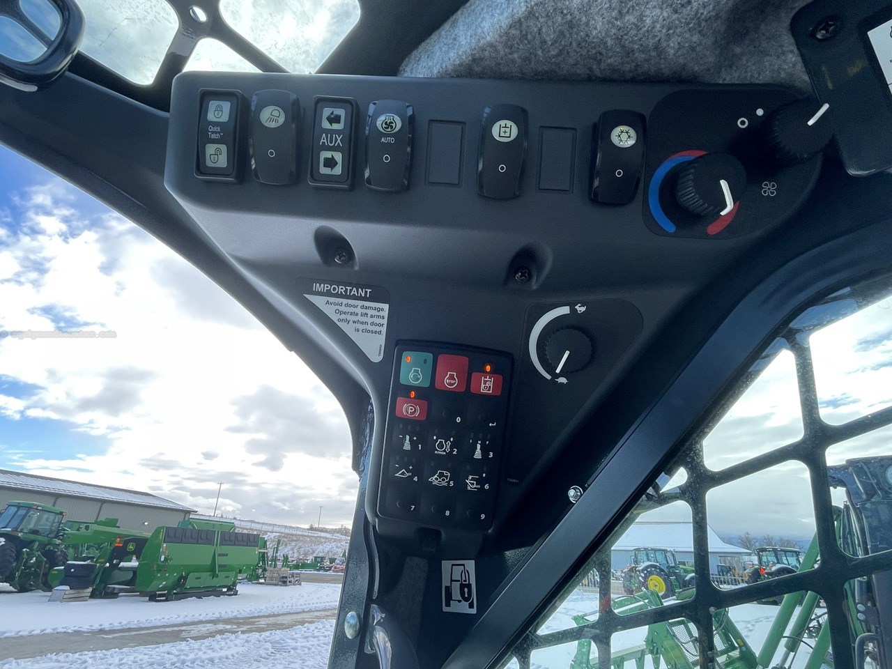 2024 John Deere 320G Image 11