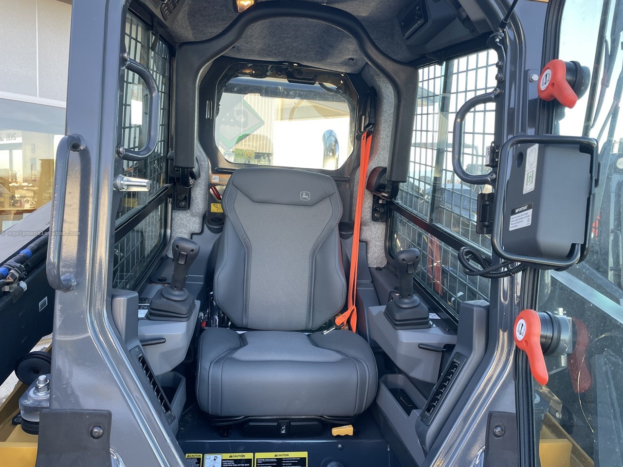 2024 John Deere 334 P Image 10