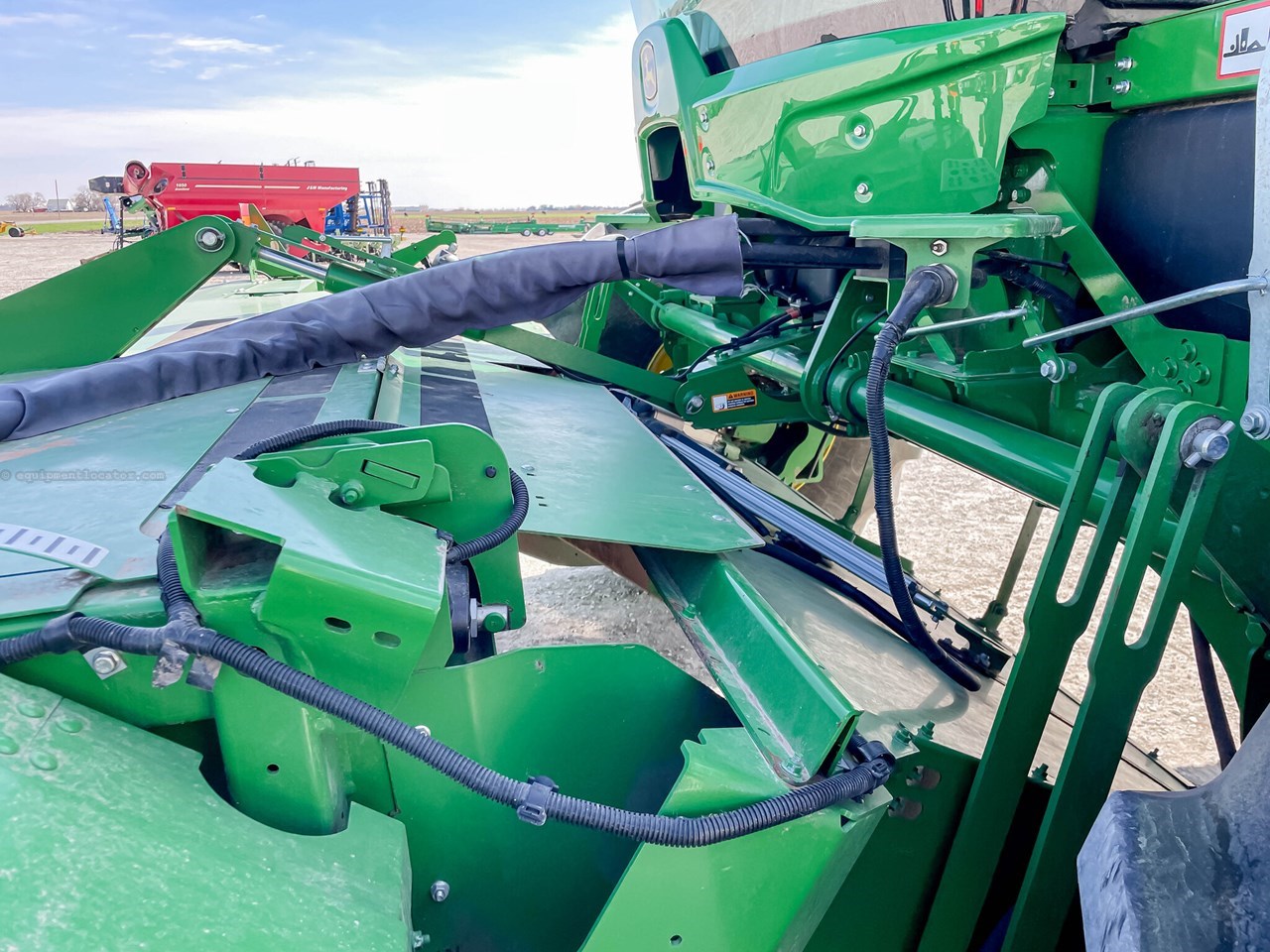 2024 John Deere W235R Image 10