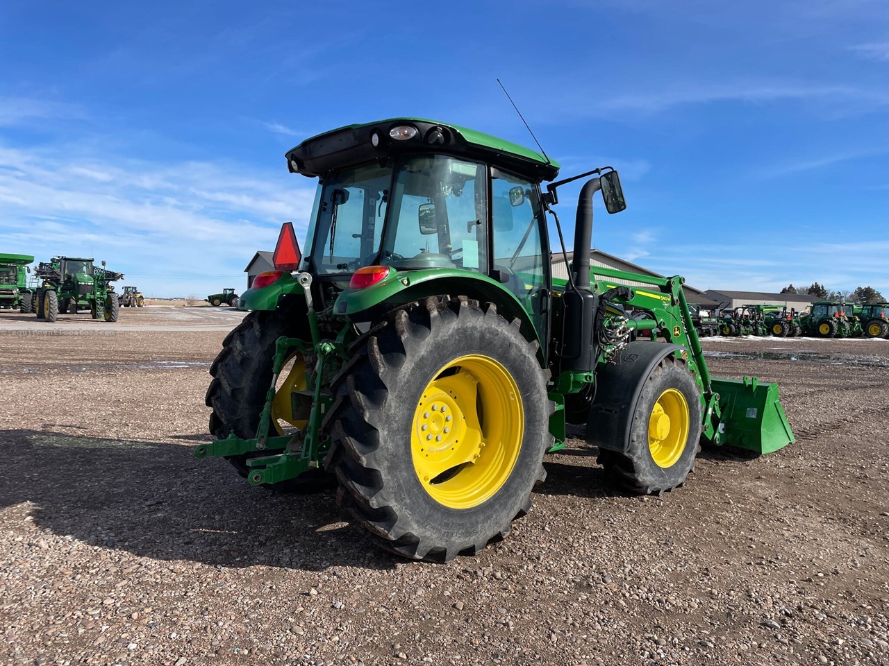 2022 John Deere 5090M Image 5