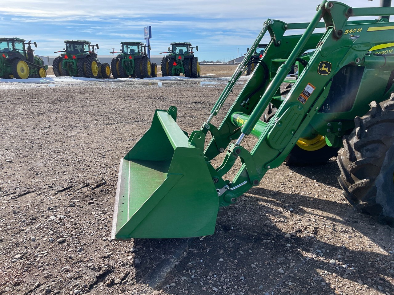 2022 John Deere 5090M Image 16