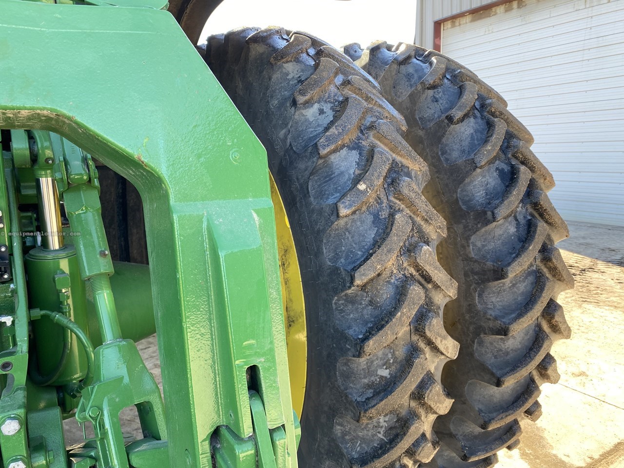 2024 John Deere 8R 370 Image 10