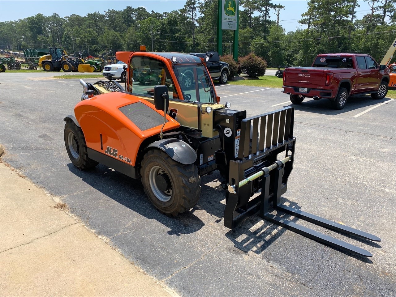 2025 JLG G5-18A Image 3