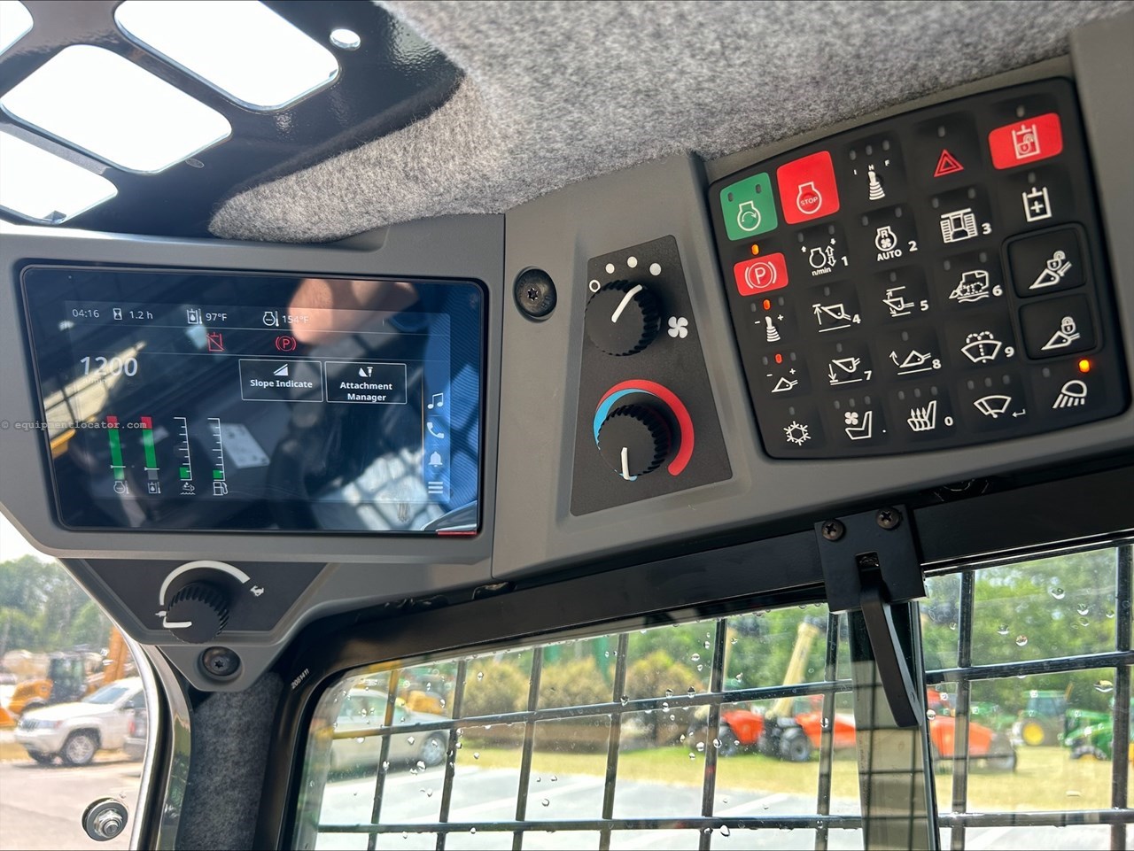 2025 John Deere 335 P Image 5