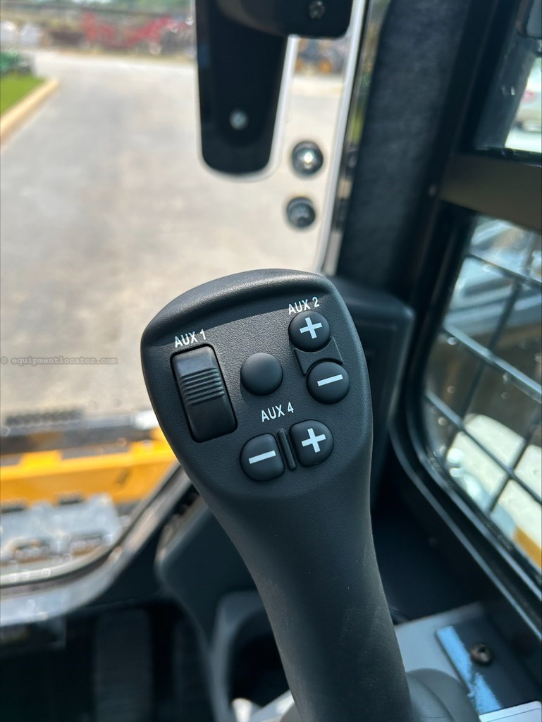 2025 John Deere 335 P Image 12