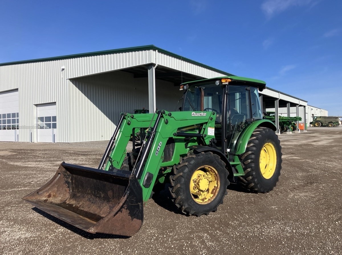 2012 John Deere 5075M Image 5