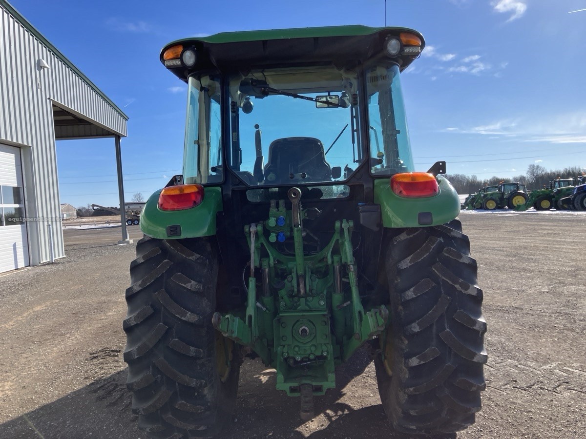 2012 John Deere 5075M Image 6