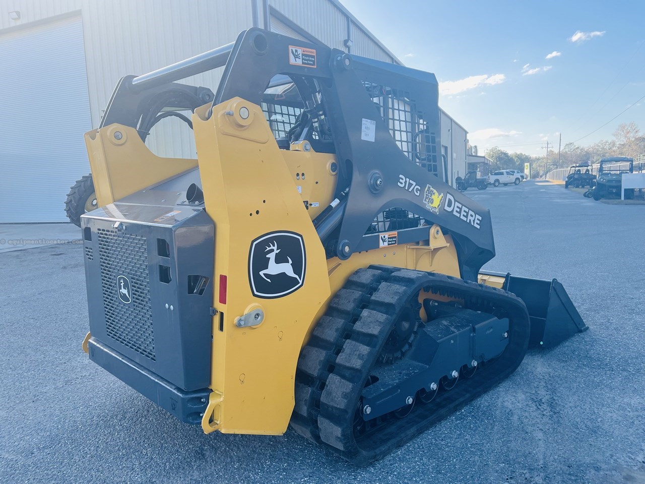 2025 John Deere 317G Image 6