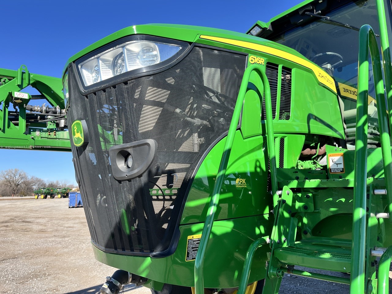 2023 John Deere 616R Image 10