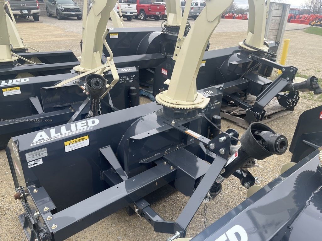 2024 Farm King YC6610-4 Image 2