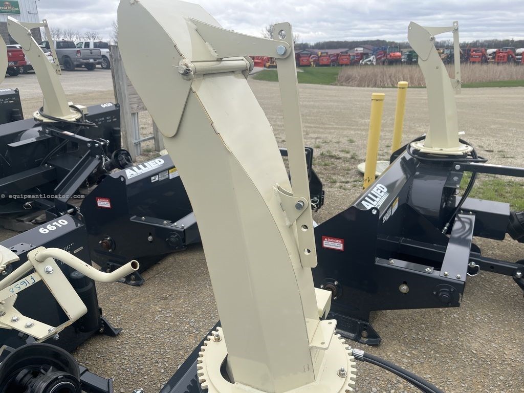 2024 Farm King YC6610-4 Image 3