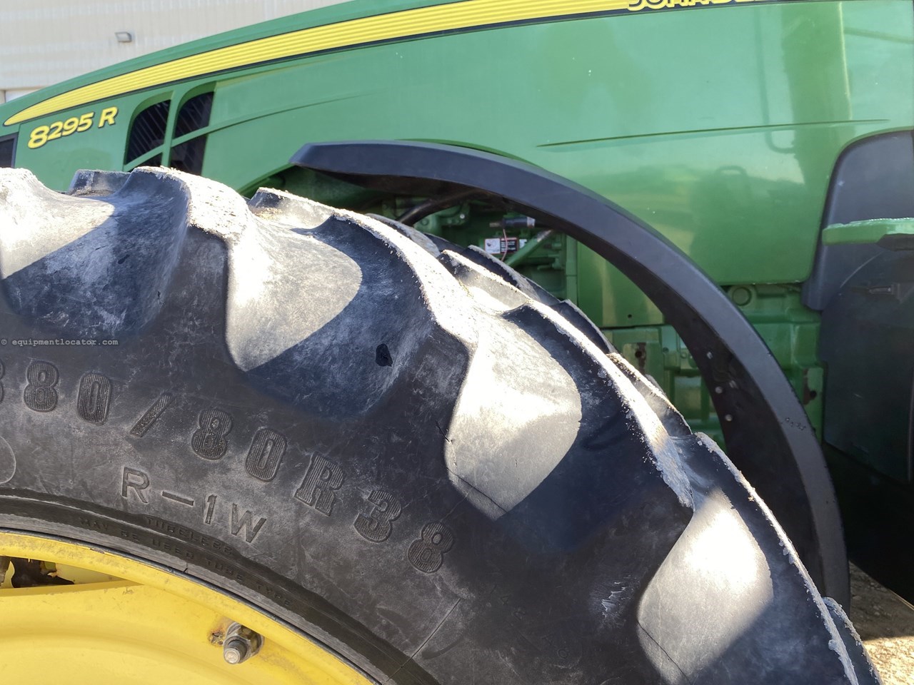 2016 John Deere 8295R Image 10