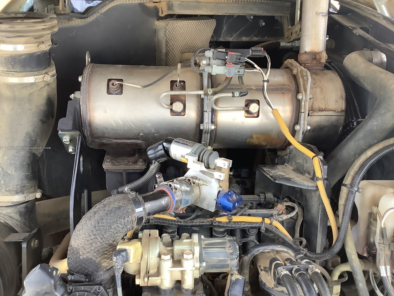 2019 John Deere 324L Image 10