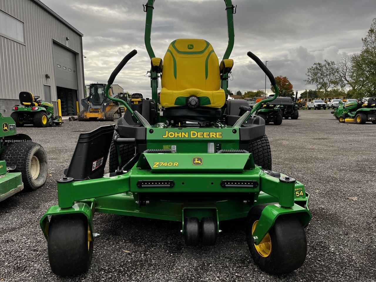 2023 John Deere Z740R Image 4