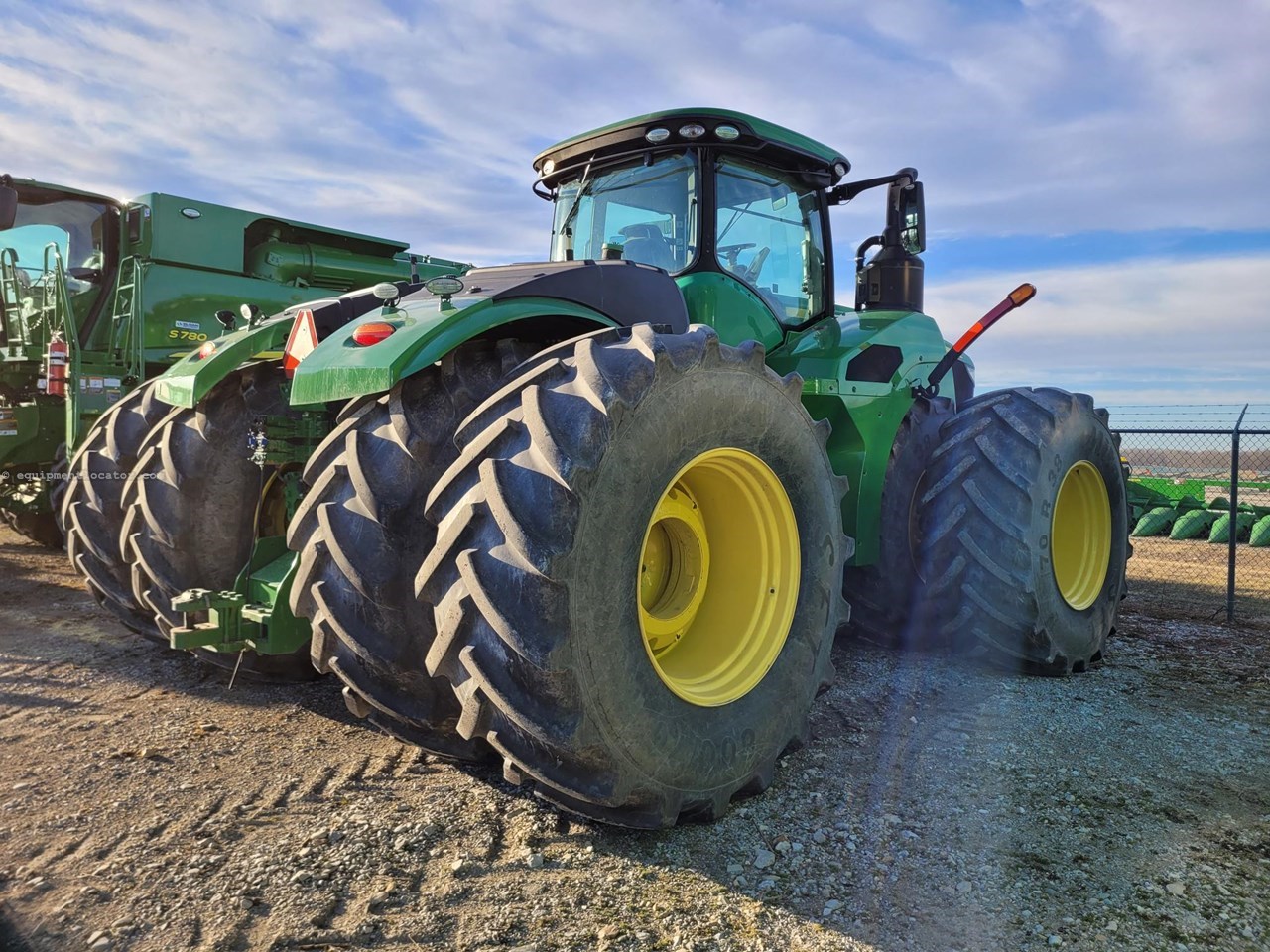 2020 John Deere 9520R Image 6