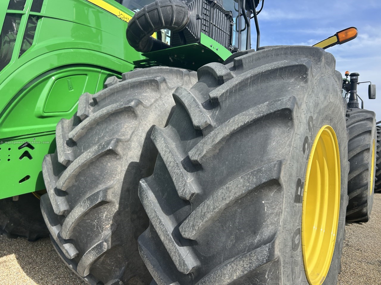 2020 John Deere 9520R Image 10