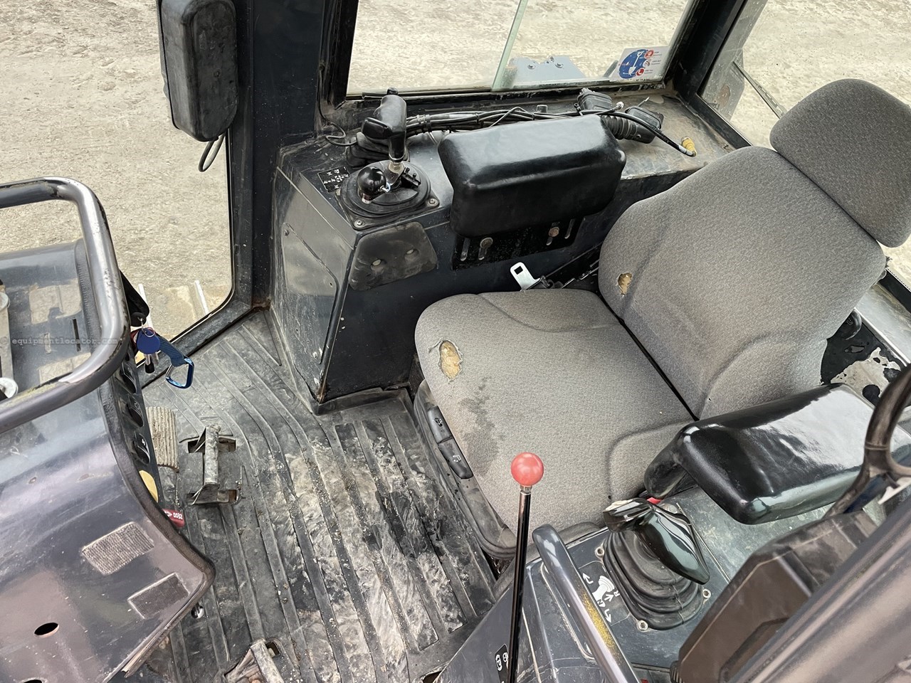 2006 John Deere 700J Image 10