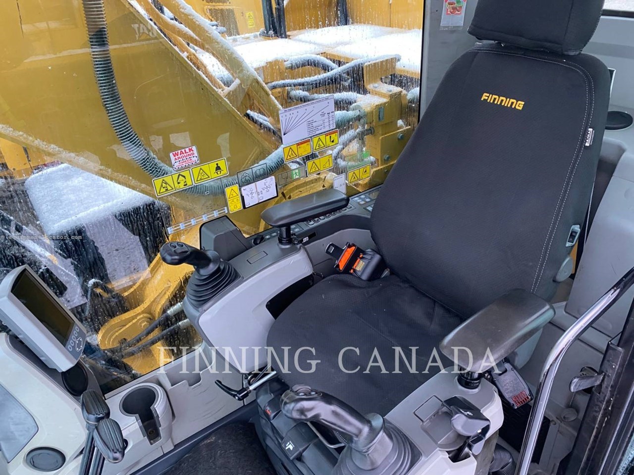 2014 Caterpillar 329E Image 13