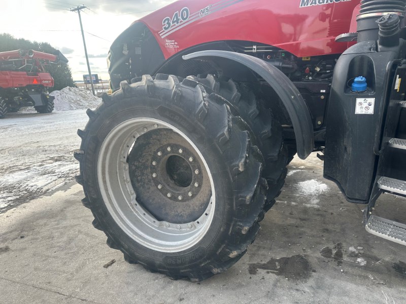 2024 Case IH Magnum 340 Image 10