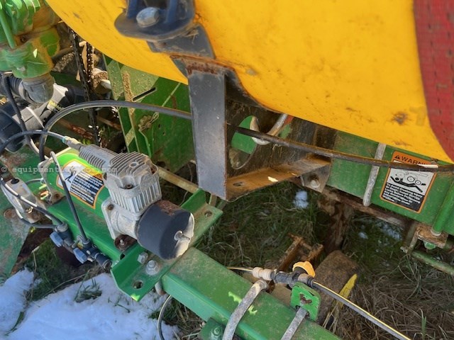 2014 John Deere 1750 Image 10