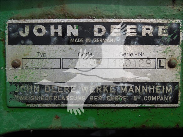 John Deere 2130 Image 10