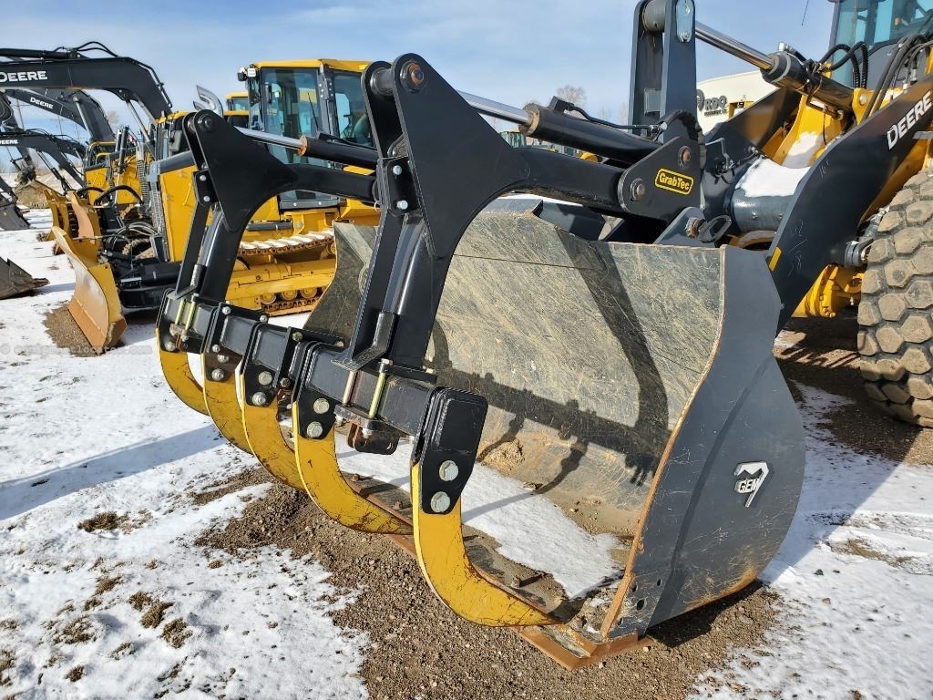 2024 John Deere 524P Image 10