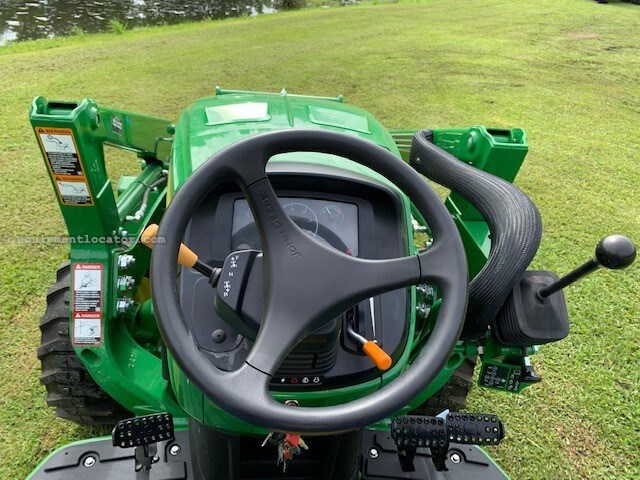 2025 John Deere 4044M Image 10
