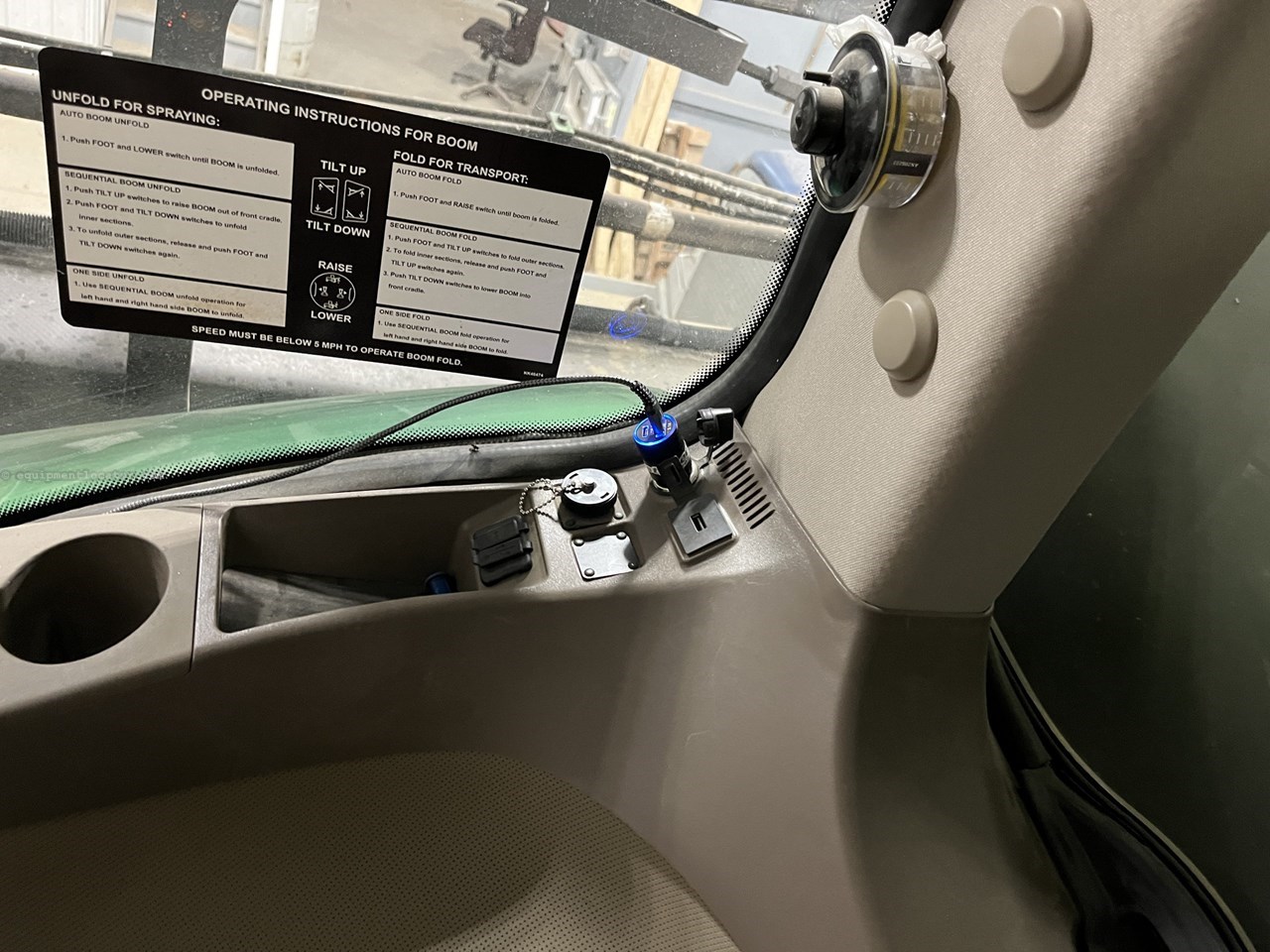 2020 John Deere R4060 Image 10