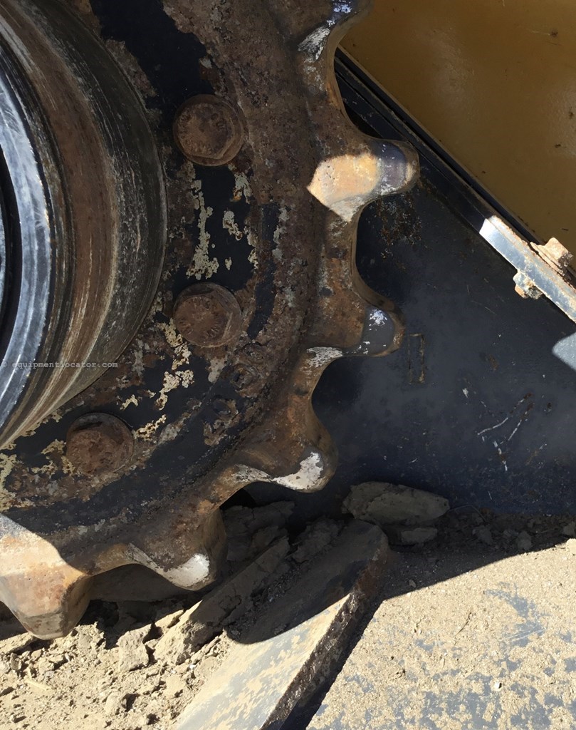 2021 John Deere 333G Image 10