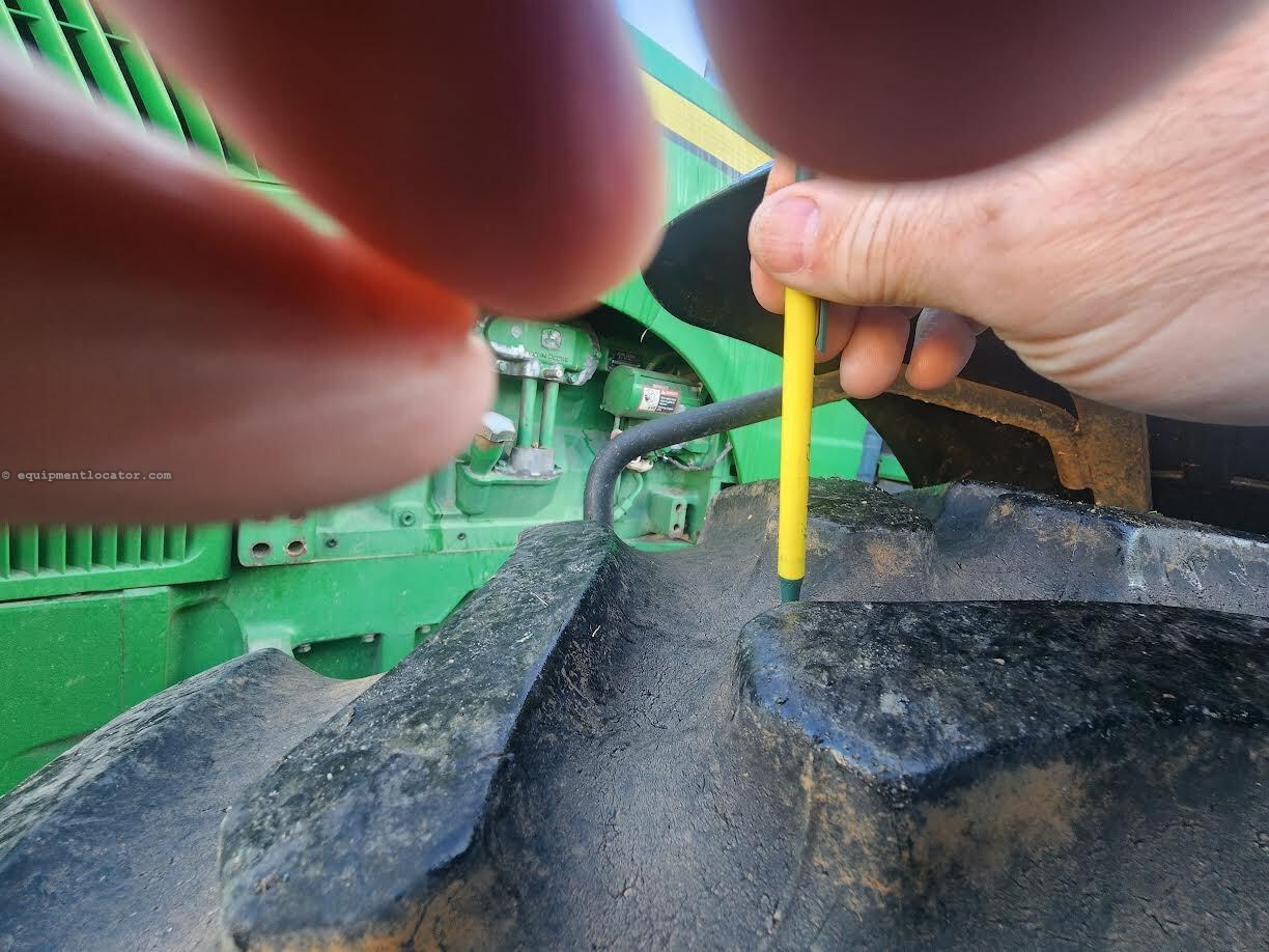 2004 John Deere 8120 Image 10