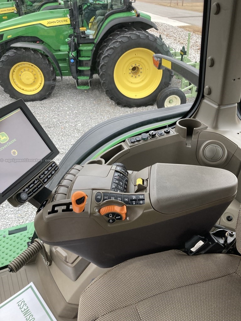 2023 John Deere 8R 280 Image 10