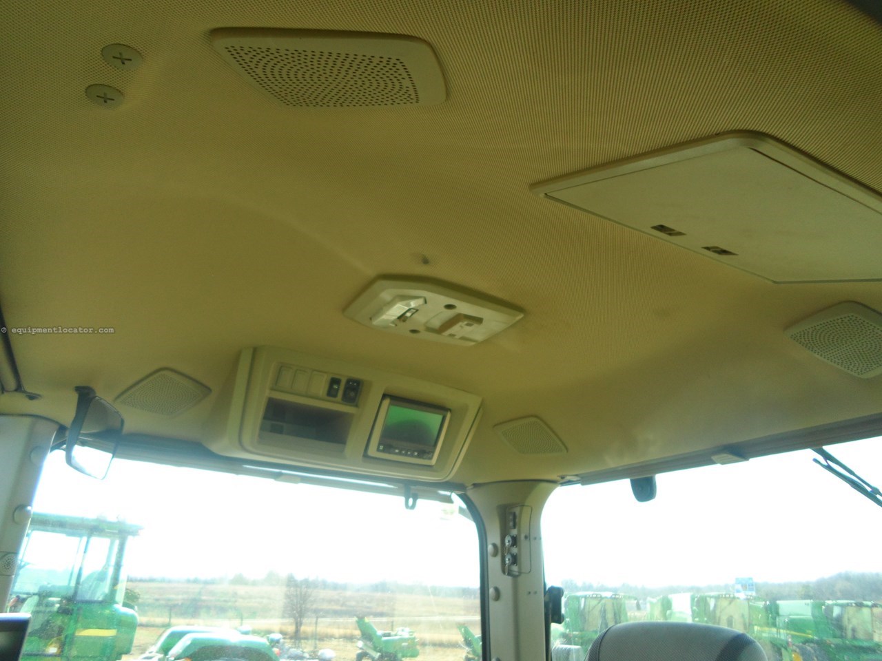 2021 John Deere 7R 210 Image 10