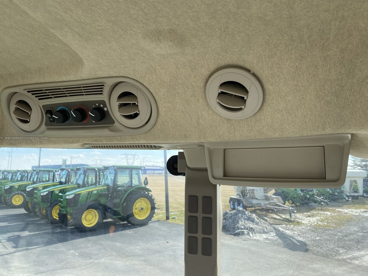 2023 John Deere 5075E Image 10