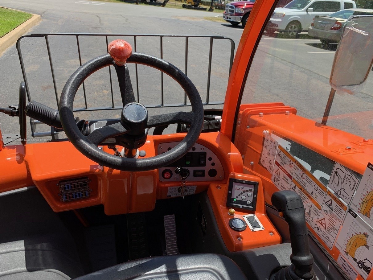 2025 Sky Trak 3013 Image 1