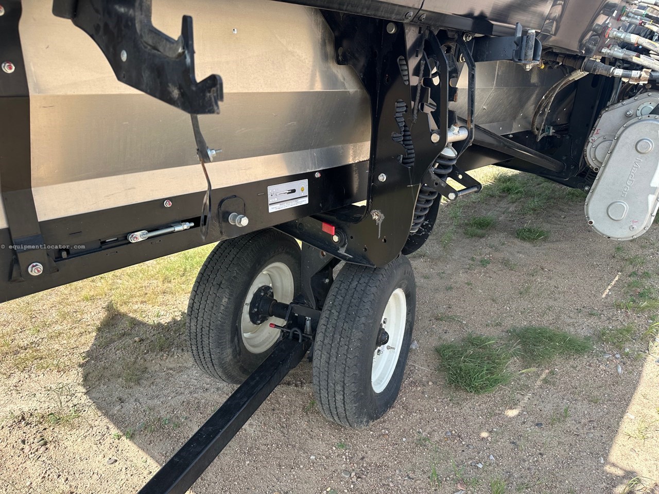 2024 MacDon FD235 Image 10