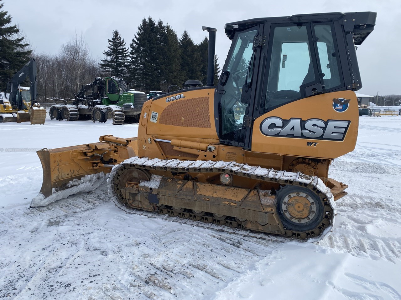 2015 Case 650L Image 10