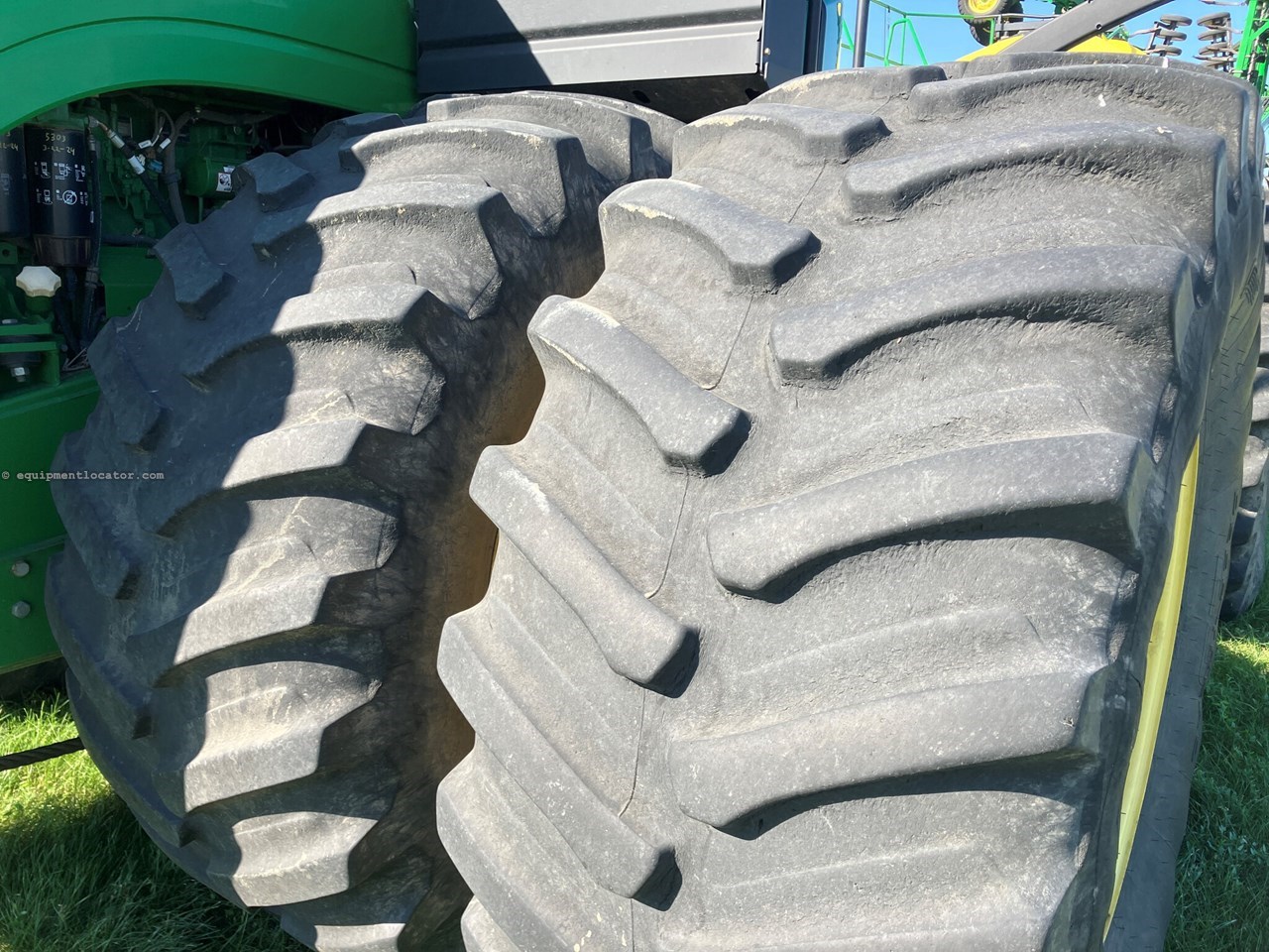 2012 John Deere 9560R Image 10