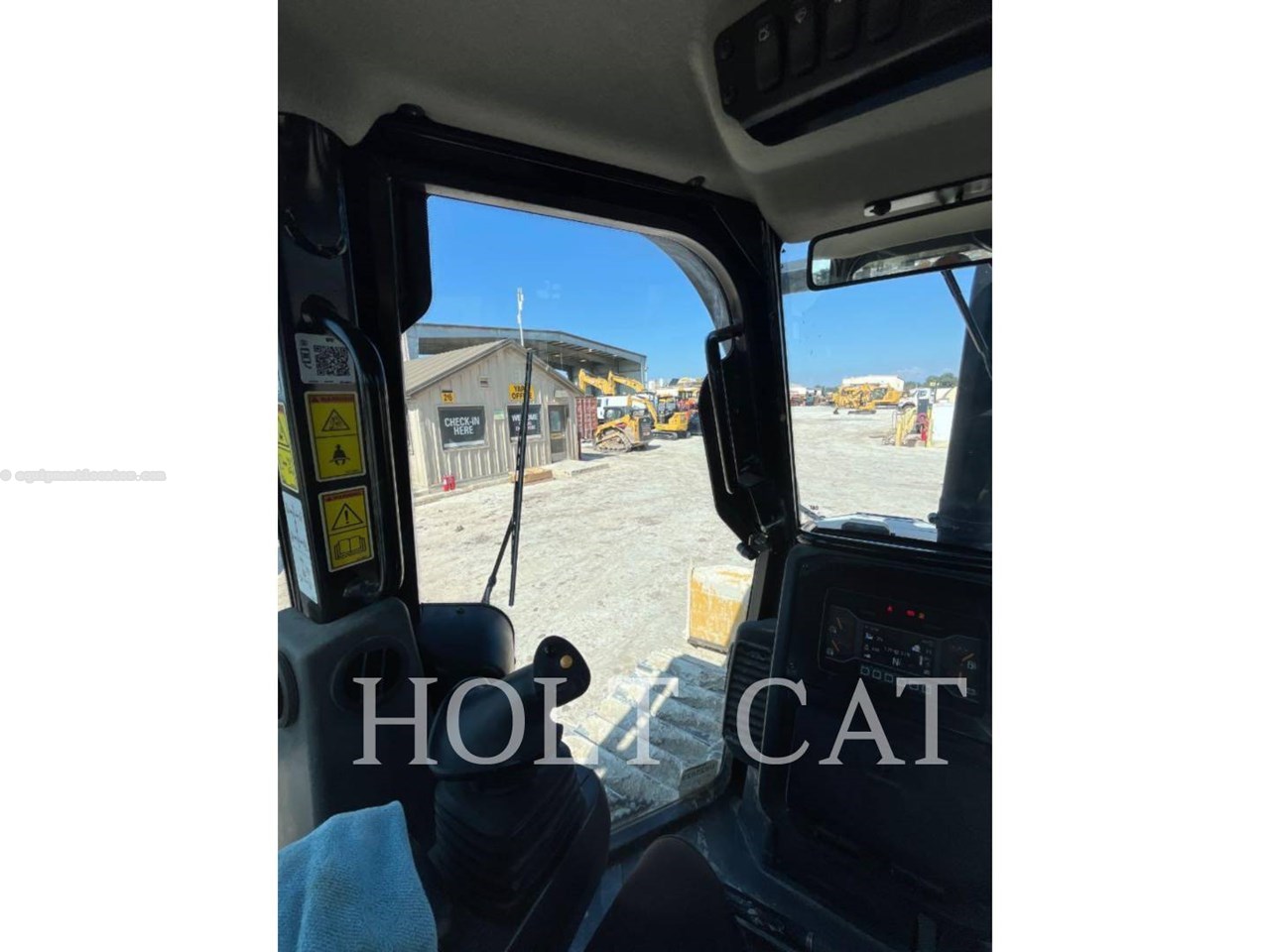 2023 Caterpillar D2 LGPCAB Image 10