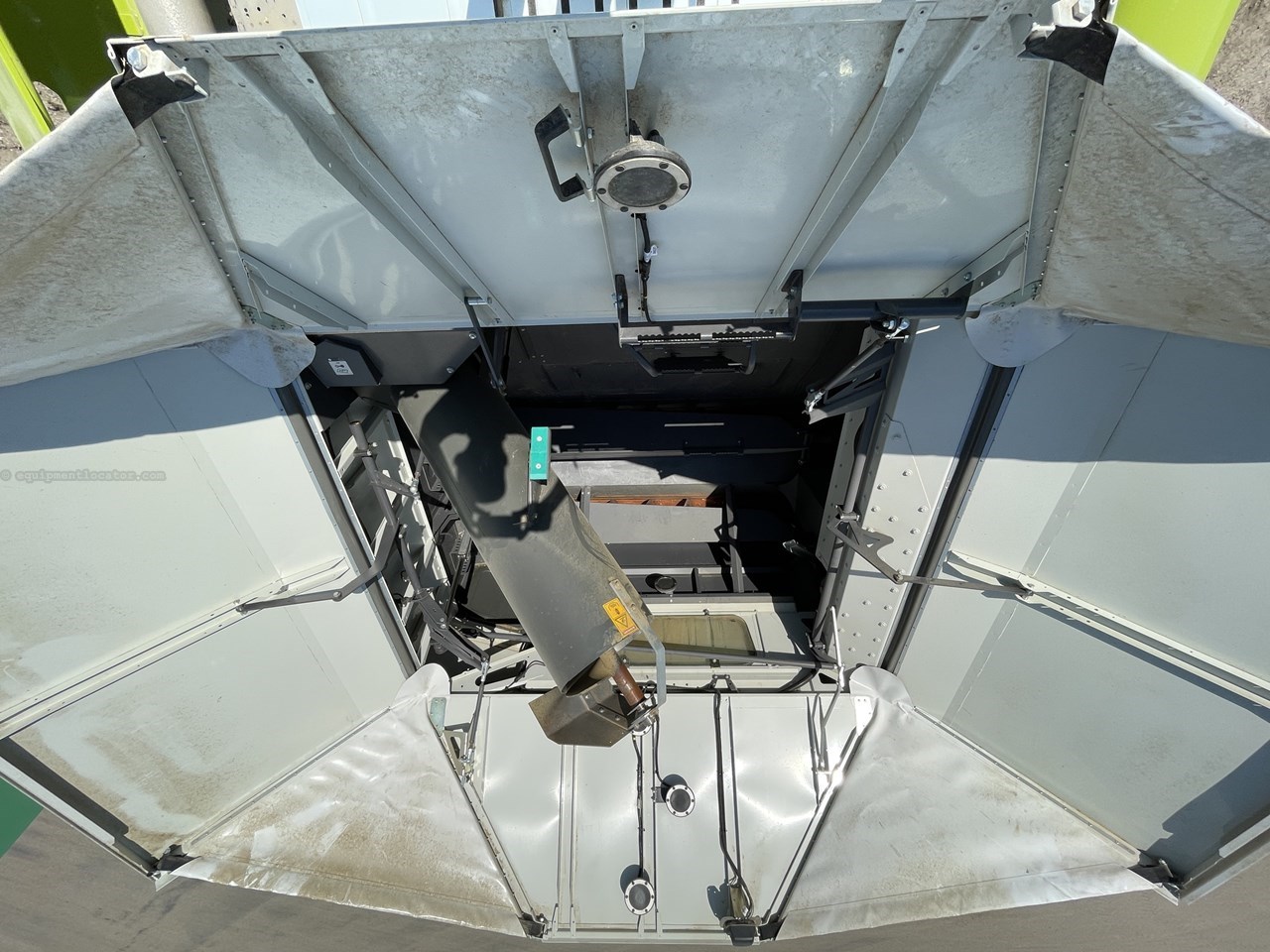 2024 CLAAS 8600 Image 32